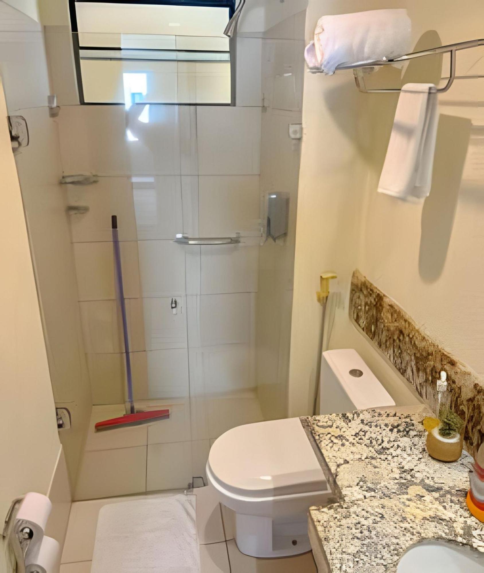 Plaza Apartment *
